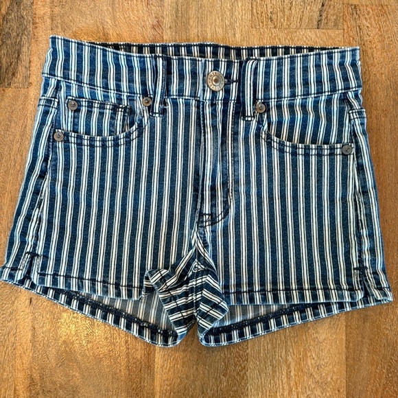 American Eagle Outfitters Pants - AMERICAN EAGLE • STRIPED HI-RISE SHORTIE • Size 00 Summer Shorts